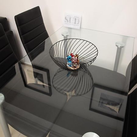 Nobel: Premium Two-Room Apartment In Bucharest'S City Center! Buitenkant foto