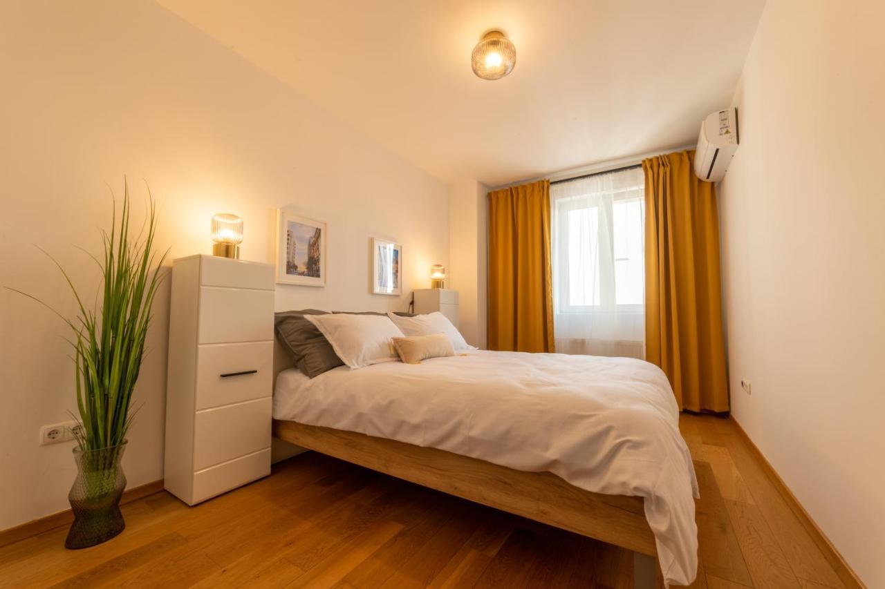 Nobel: Premium Two-Room Apartment In Bucharest'S City Center! Buitenkant foto